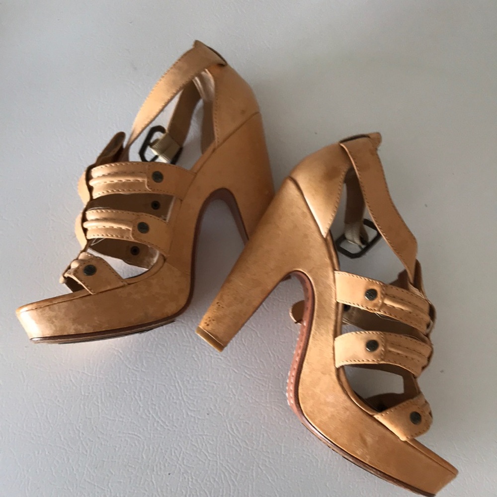 Frye tan platform sandals